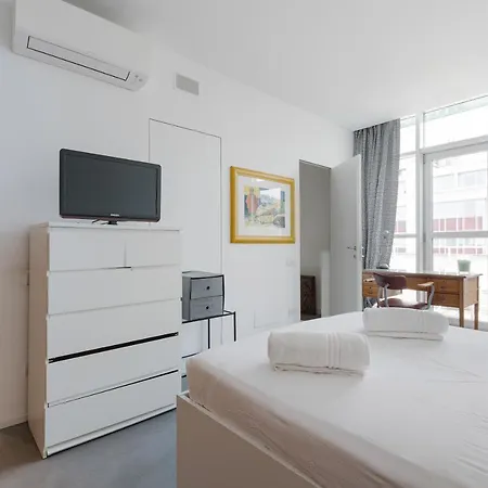 Comfy Apt With Terrace - Mm1 Turro Apartment